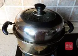 Illustration of how to steam shredded potatoes 8