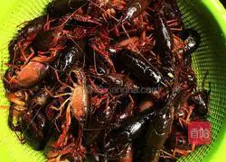 Illustration of how to make spicy crayfish 4