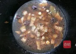 Illustration of how to make hawthorn braised pork 5