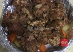 Illustration of how to make steamed pork ribs with black bean sauce 6