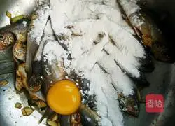 Illustration of dry-fried small yellow croaker 3