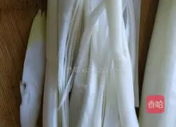 Beef is eaten this way, it is quick, tender and not fat.Illustration of how to stir-fry beef with green onions 12