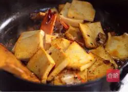 Illustration of how to make dry pot thousand-page tofu 9