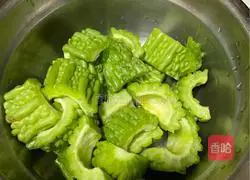 Bitter Melon Soybean Pork Ribs Stew Recipe Illustration 1