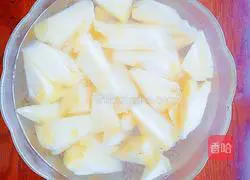 Pineapple Sweet and Sour Pork Recipe Illustration 2