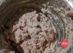 Illustration of how to make grass carp meatballs 8