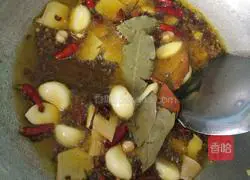 Illustration of how to make spicy crayfish 7