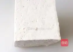 Illustration of how to make golden tofu balls 1