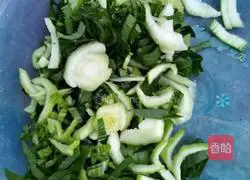 Illustration of how to make Neptune stir-fried kohlrabi with kelp 4