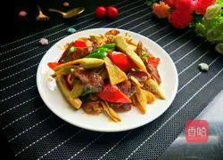 Illustration of how to make fried sausage with spring bamboo shoots 15