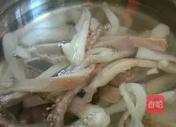 Illustration of how to make fried squid and leeks 3
