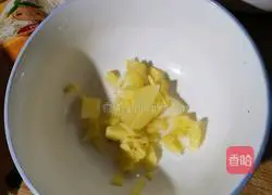 Illustration of how to make fried bacon with hand-shredded cabbage 2