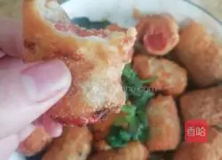 Illustration of how to make small puff pastry sausages 18