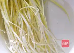 Illustration of how to make stir-fried shrimp with chives 5