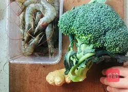 Illustration of how to make fried shrimps with broccoli 1