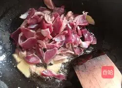 Illustration of how to make spicy and sour chicken offal 2