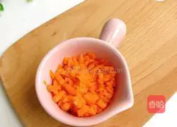 Illustration of how to make egg pancakes with meat 4