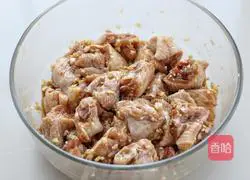 Illustration of how to make steamed chicken wings with black bean sauce 4