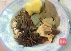 Illustration of how to make mutton stewed radish 3