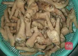 Illustration of how to make pickled pepper and chicken feet 2