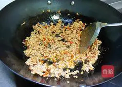 Illustration of how to make fish-flavored tender tofu 7