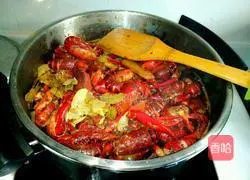 Illustration of how to make Spicy Hotpot Crayfish 6