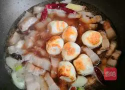 Illustration of how to make red pork and tiger eggs 7