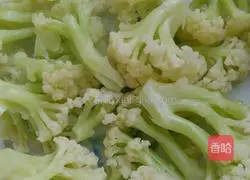 Illustration of how to make fried cauliflower with tomatoes 5