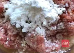 Illustration of how to make cabbage meat rolls 4