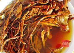 Illustration of how to make pickled cabbage and potato ribs 4