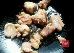 Illustration of how to make curry potato chicken nuggets 3