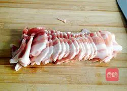 Illustration of how to make steamed pork with rice noodles 2