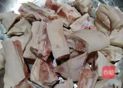 Illustration of how to make special stir-fried pig's trotters 1