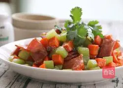 Illustration of how to stir-fry seasonal vegetables with bacon 10