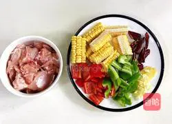 Illustration of how to make mushroom stewed chicken 3