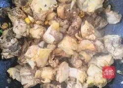 Chicken Illustration of how to make stewed potatoes 6