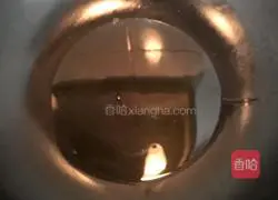 Illustration of how to make kale snails 10