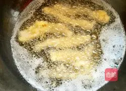 Illustration of how to make crispy fried chicken strips 6