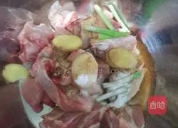 Cola Chicken Illustration of how to make blocks 2