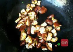 Illustration of how to make braised tofu with mushrooms 6