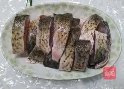 Illustration of braised grass carp cubes in black bean sauce 2