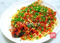 Illustration of how to make fat fish head with chopped pepper 7