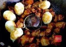 Illustration of how to cook pork with tiger skin eggs 21