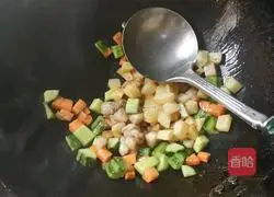 Illustration of how to make three cubes of pork belly 10