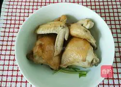 Illustration of how to prepare a delicious fried chicken with sesame seeds 6