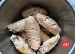 Illustration of how to make orange peel and cola chicken wings 3