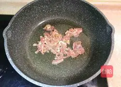 Illustration of how to make asparagus, carrot and fried shredded pork 9