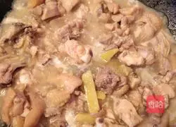 Illustration of how to make stir-fried chicken with mushrooms 4