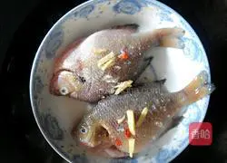 Illustration of making soy sauce fish 7