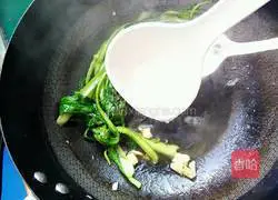 Illustration of how to make garlic cabbage 7